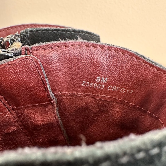 B.O.C. Black Suede Tassel Zip Ankle Booties Women’s 8M - Picture 11 of 13